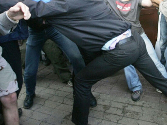 Bakıda kütləvi dava - 3 nəfər bıçaqlandı