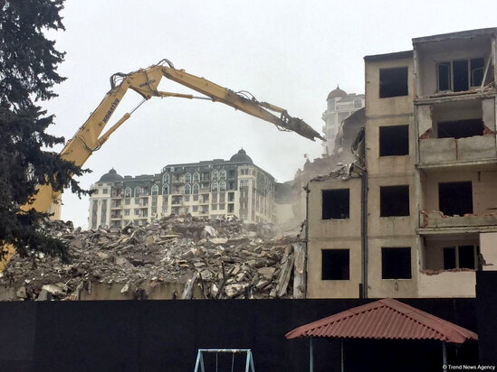 Bakının bu ünvanında evlər sökülür - Sakinlərə ayda 350 AZN kirayə haqqı veriləcək - FOTO