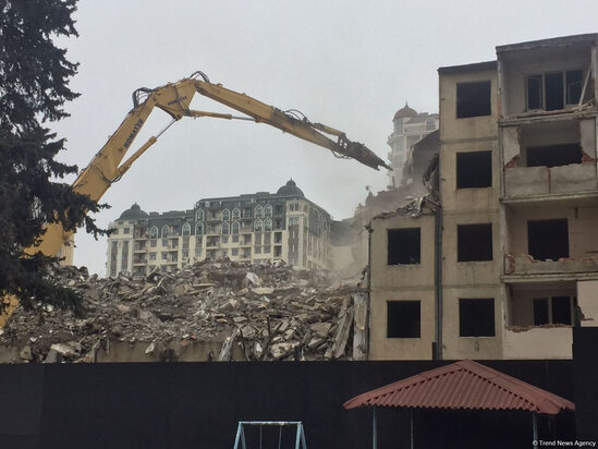 Bakının bu ünvanında evlər sökülür - Sakinlərə ayda 350 AZN kirayə haqqı veriləcək - FOTO