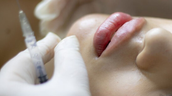 Bu ölkədə qadınların botoks etdirməsi QADAĞAN EDİLDİ