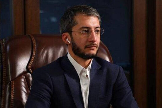 Tanınmış bloger "patı" ilə yaxalandı - ANBAAN VİDEO