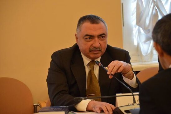 Deputatdan iddia: "Bəzi məmurlar büdcə pullarını xımır-xımır yeyirlər"