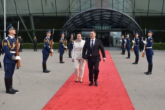 Qırğızıstan Prezidentinin Azərbaycana rəsmi səfəri başa çatıb - FOTO