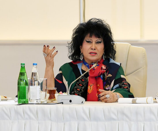 Zeynəb Xanlarovanın bacısı oğluna HÖKM OXUNDU