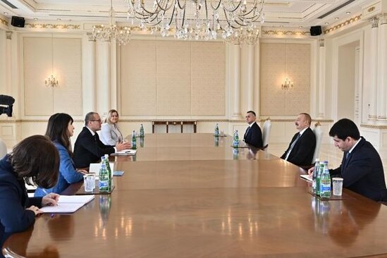 İlham Əliyev ÜST rəsmisini qəbul etdi - YENİLƏNİB