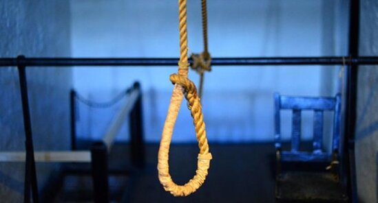 Məktəbdə işləyən 34 yaşlı qadın intihar etdi