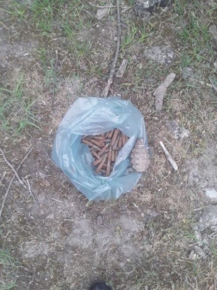 Oğuzda döyüşə yararlı silah-sursat tapılıb - FOTO