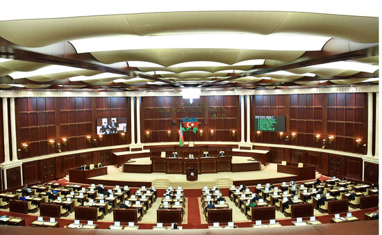 DİN-in iki generalı parlamentə gəldi