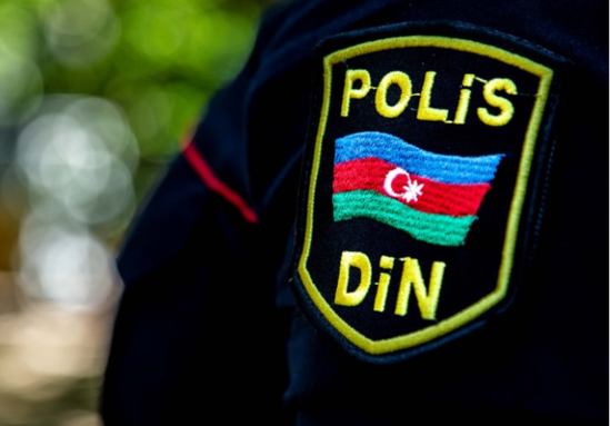 Manevr qaydalarını heçə saydı: Polisə nalayiq ifadələr işlədən şəxs SAXLANILDI