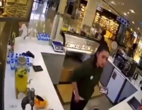 Bədənini videoya çəkən şəxsdən telefonu alıb... - ANBAAN VİDEO