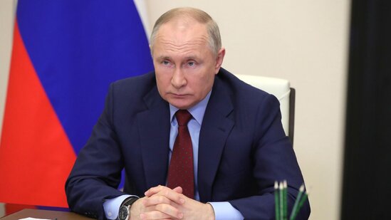 Putinin ölümcül xəstəliyi ilə bağlı səsyazısı yayıldı: "Bu səbəbdən uzun masada oturur"