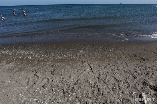 Mingəçevirdə batmaqda olan şəxs xilas edildi