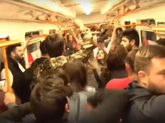 Ermənilər görün harada mitinq etdilər-FOTO