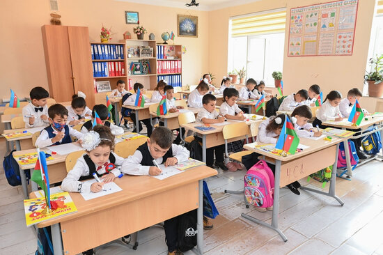 Şagirdlərin elektron yerdəyişməsi dayandırılır