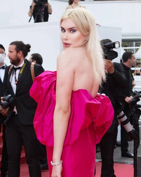 Britaniyalı oğlan koreyalı qız müğənniyə bənzəmək üçün 150 min dollarlıq əməliyyat etdirdi - FOTO