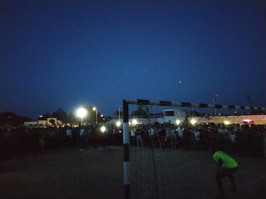 Azərbaycanda telefon işığında final oyunu keçirildi - FOTO