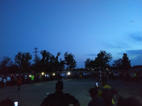 Azərbaycanda telefon işığında final oyunu keçirildi - FOTO