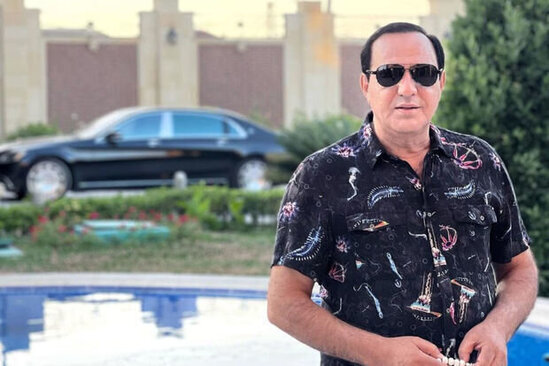 Bakının mərkəzində Manaf Ağayevin "Maybach"ı ilə qayda pozan şəxs kimdir? - VİDEO