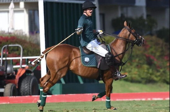 Şahzadə Harri hər kəsin gözü qarşısında atdan yıxıldı - FOTO