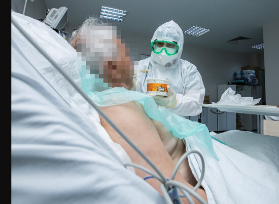 Bu ölkənin Prezidenti koronavirusa yoluxub - FOTO