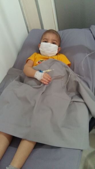 Beş yaşlı Əfrasiyabın anası: "Oğlumu ölməyə qoymayın" - FOTO