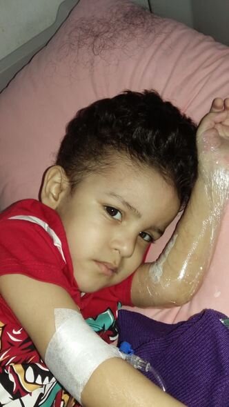 Beş yaşlı Əfrasiyabın anası: "Oğlumu ölməyə qoymayın" - FOTO