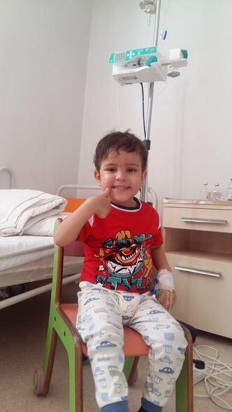 Beş yaşlı Əfrasiyabın anası: "Oğlumu ölməyə qoymayın" - FOTO