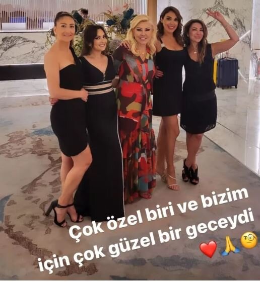 Tanınmış aparıcı polislə evləndi