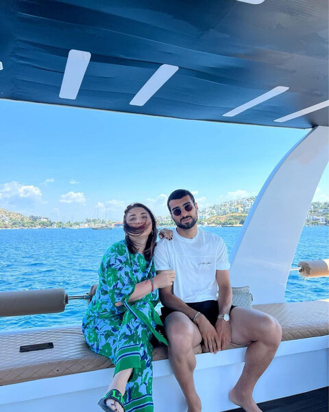 Anası Mahir Emreli ilə görüntülərini paylaşıb, onu təbrik etdi - FOTO