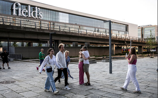 Kopenhagendə ticarət mərkəzində atışma: Ölənlər var - FOTO