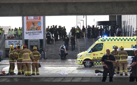 Kopenhagendə ticarət mərkəzində atışma: Ölənlər var - FOTO