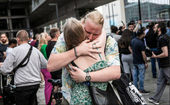 Kopenhagendə ticarət mərkəzində atışma: Ölənlər var - FOTO