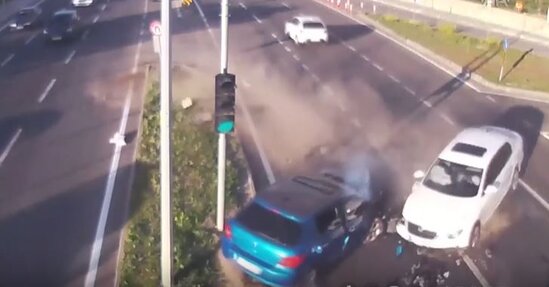 Zəncirvari qəza:9 nəfər yaralandı -VİDEO