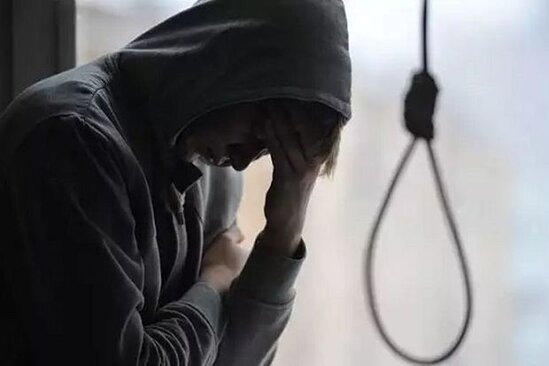 Azərbaycanda məktəbli telefonu əlindən alındığı üçün intihar etdi