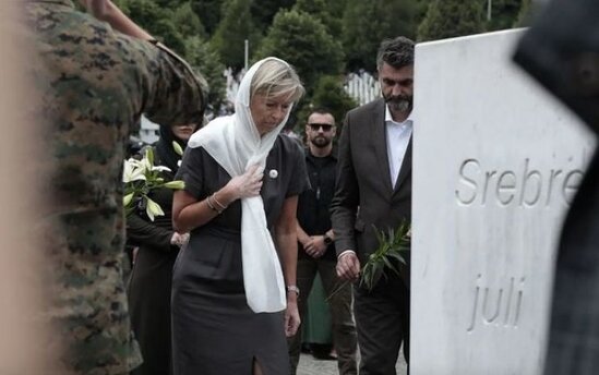 Niderland soyqırımına görə üzr istədi