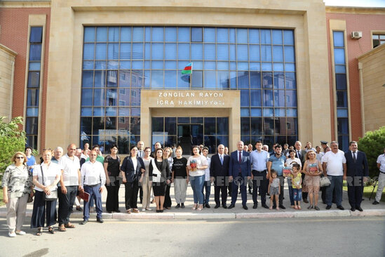 Daha 10 ailə Zəngilanın Ağalı kəndinə yola salınıb - FOTO