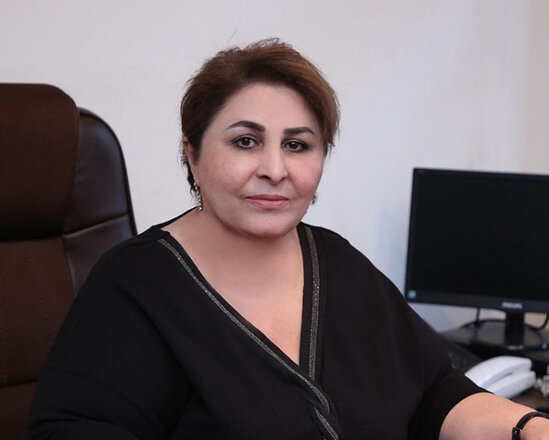 DİQQƏT! Uşaqlarımızı zəhərləyib öldürən bu bitki Bakı küçələrindədir - FOTO