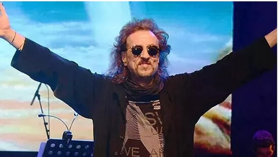 Tanınmış müğənni böyrək çatışmazlığından vəfat etdi - FOTO