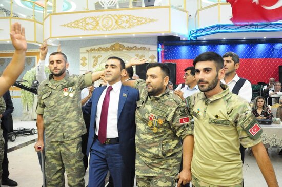 Deputat qazinin toyunda iştirak etdi - Fotolar