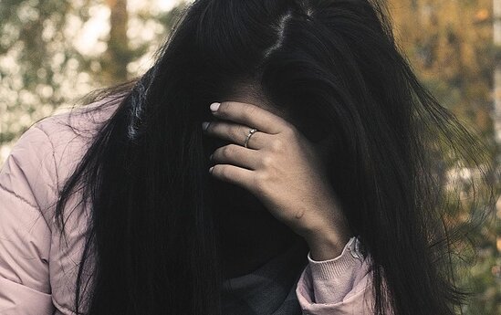 Ərinin 35 min pulunu gizli xərcləyən qadının yalanı üzə çıxdı