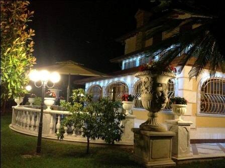 Azərbaycanlı milyonçu İtaliyadakı villasını SATIŞA ÇIXARIB - Təfərrüat + FOTOLAR