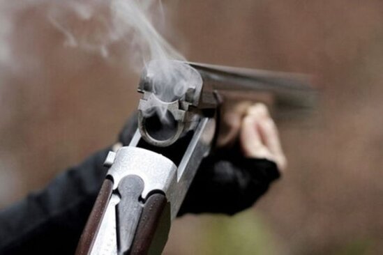 Arvadını və 3 qızını silahla başından vuraraq ÖLDÜRDÜ