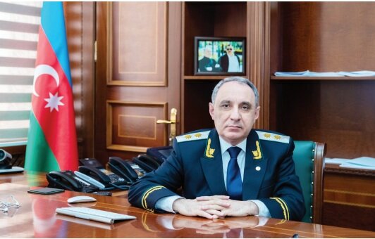 Baş prokuror Zakir Fərəcovun kürəkənini işdən qovdu - ÖZƏL