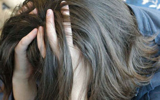 Dövlət Komitəsi zorakılığa məruz qalmış qızla görüşdü