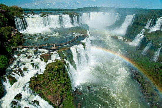 Şəlaləyə gedən ailə faciəvi şəkildə öldü