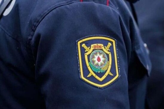 Divan üstündə dava: Gədəbəydə polisləri söyən şəxs həbs olundu