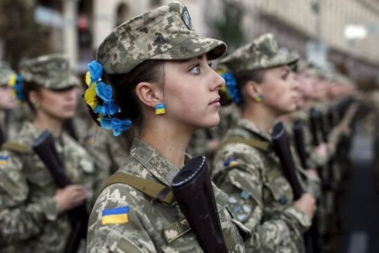 Ukraynada döyüşən azərbaycanlı qadınlar - FOTO
