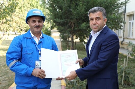 Baş direktor nəzarətçi-çilingərlərə təşəkkür etdi