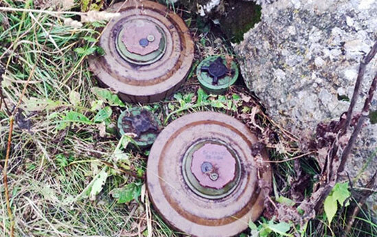 Ermənilərin basdırdığı minalar aşkar edilir - Video