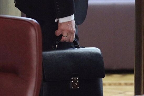 Azərbaycanda 6 vəzifəli şəxs işdən AZAD EDİLDİ